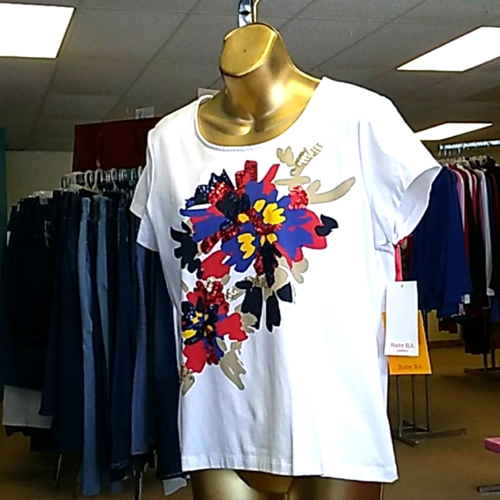 ruby rd shoirt sleeve pl white whith flowers